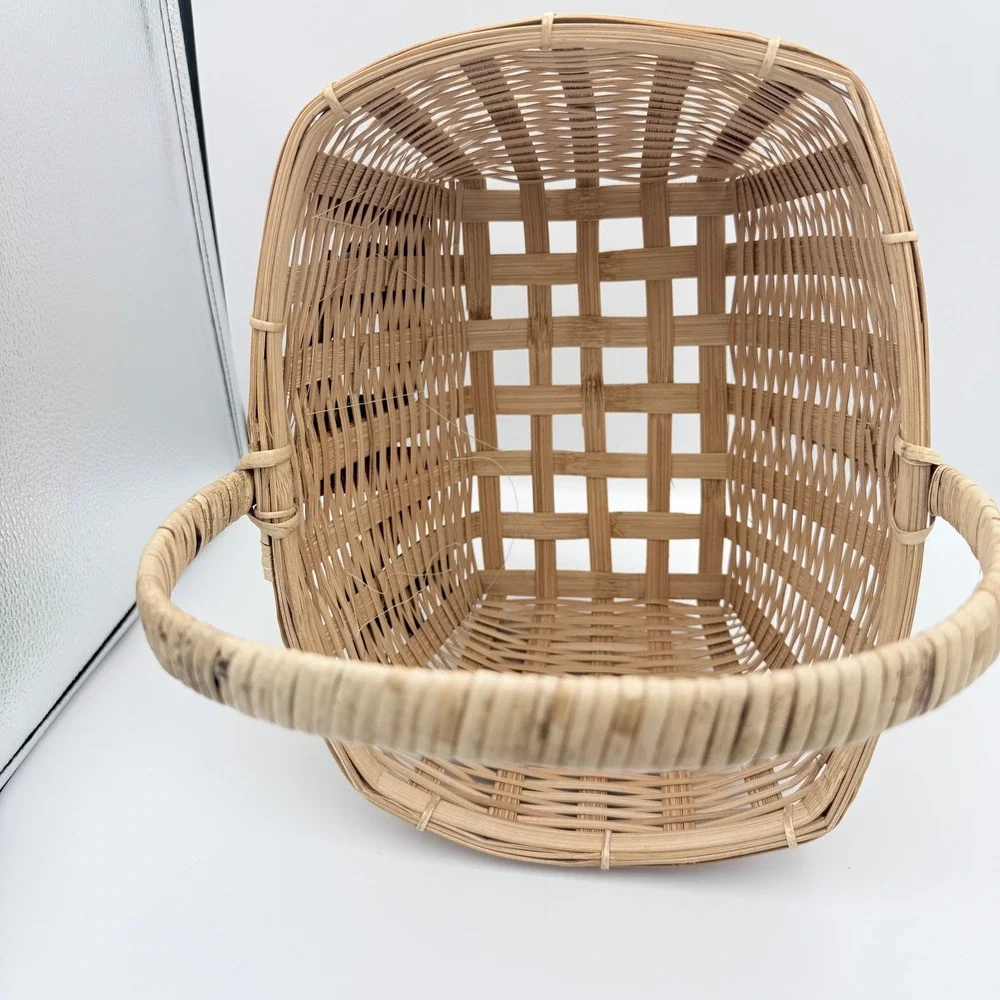 Christmas Holiday Basket with a handle‎ and decorative 